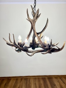 Żyrandol z poroża na 6 żarówki