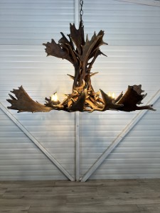 Żyrandol z poroża jelenia i łopat daniela – 8 punktów światła | Ø130 cm